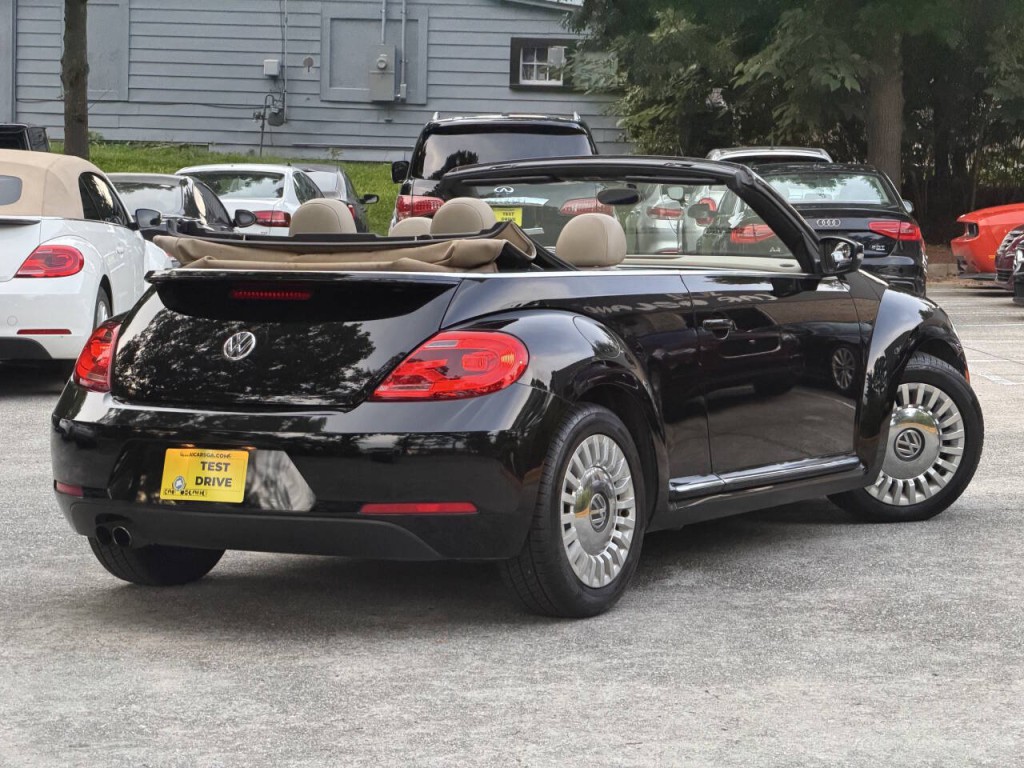 2014 Volkswagen Beetle Image 31