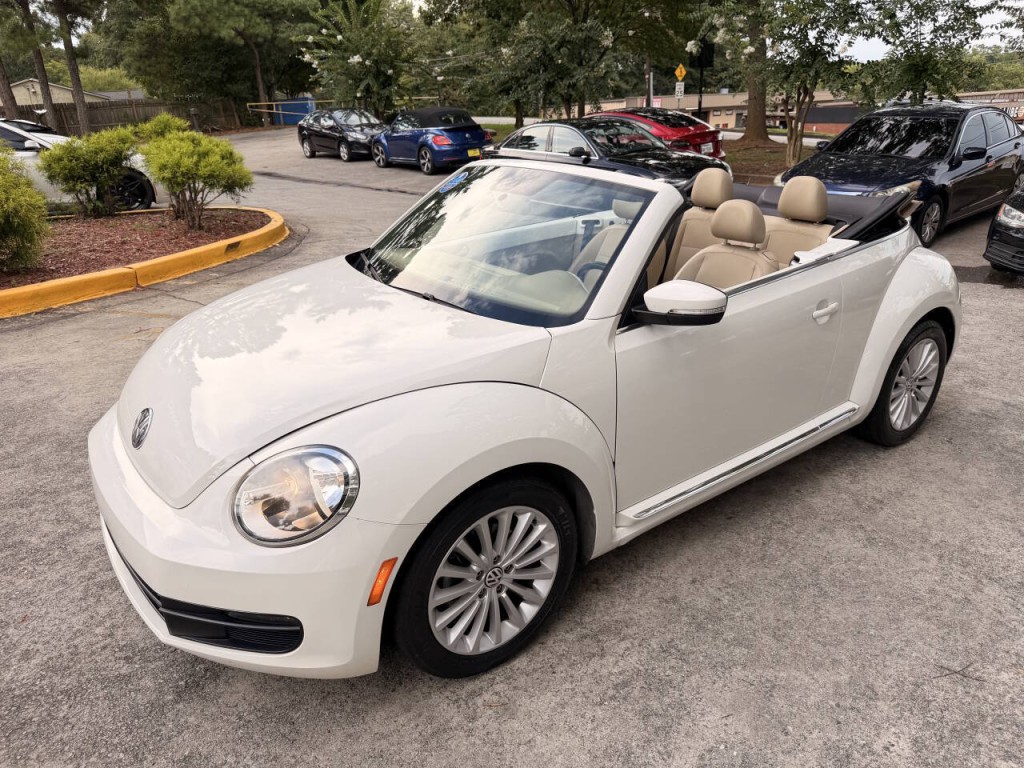 2014 Volkswagen Beetle Image 3