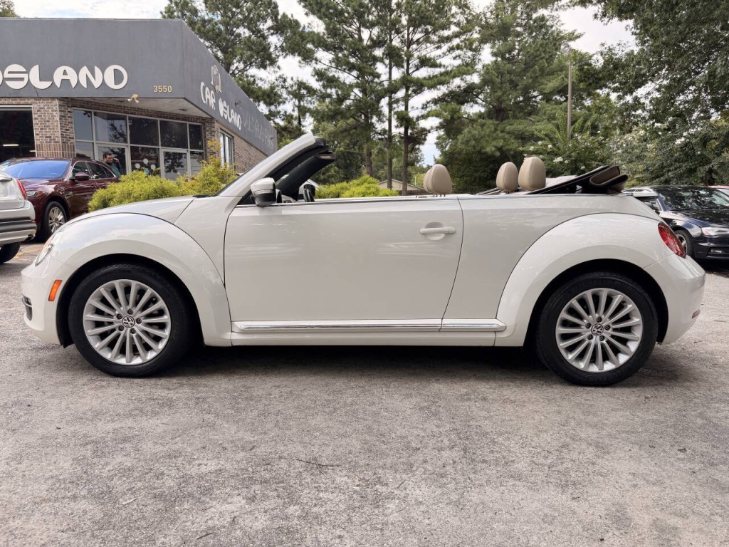 2014 Volkswagen Beetle Image 9