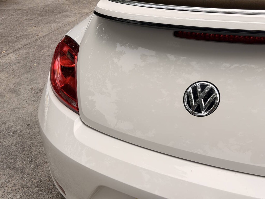 2014 Volkswagen Beetle Image 12