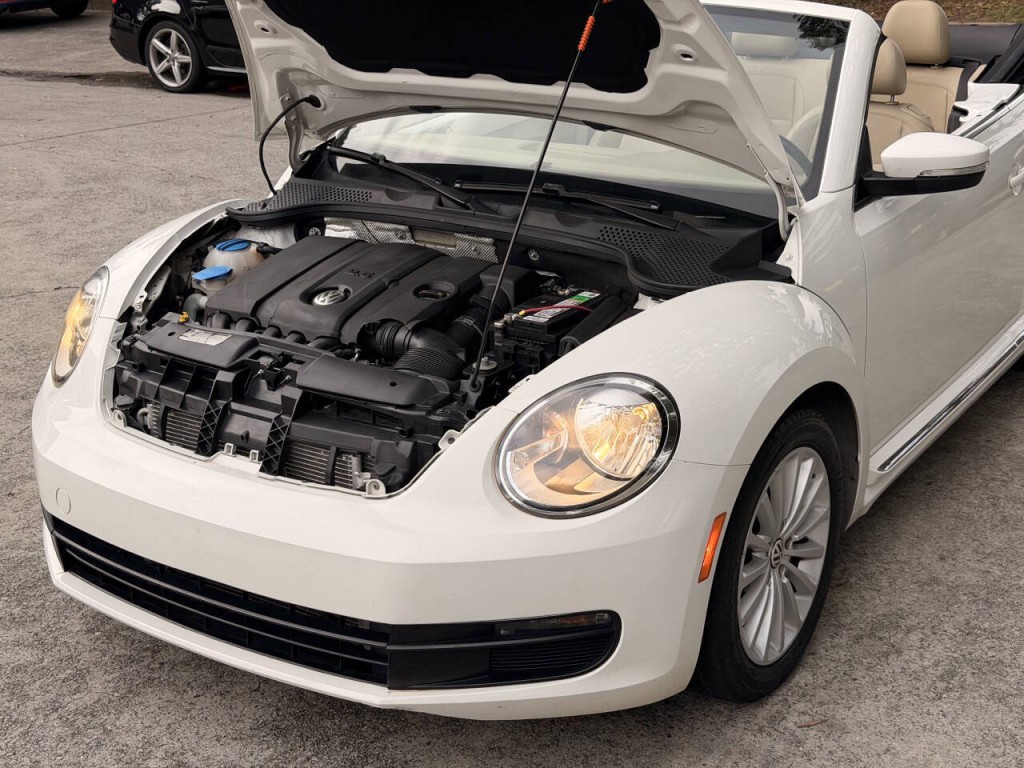 2014 Volkswagen Beetle Image 37