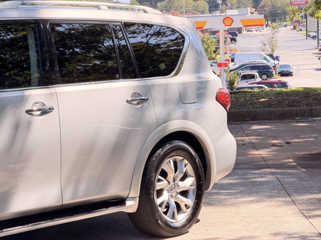 2014 INFINITI QX80 Image 4