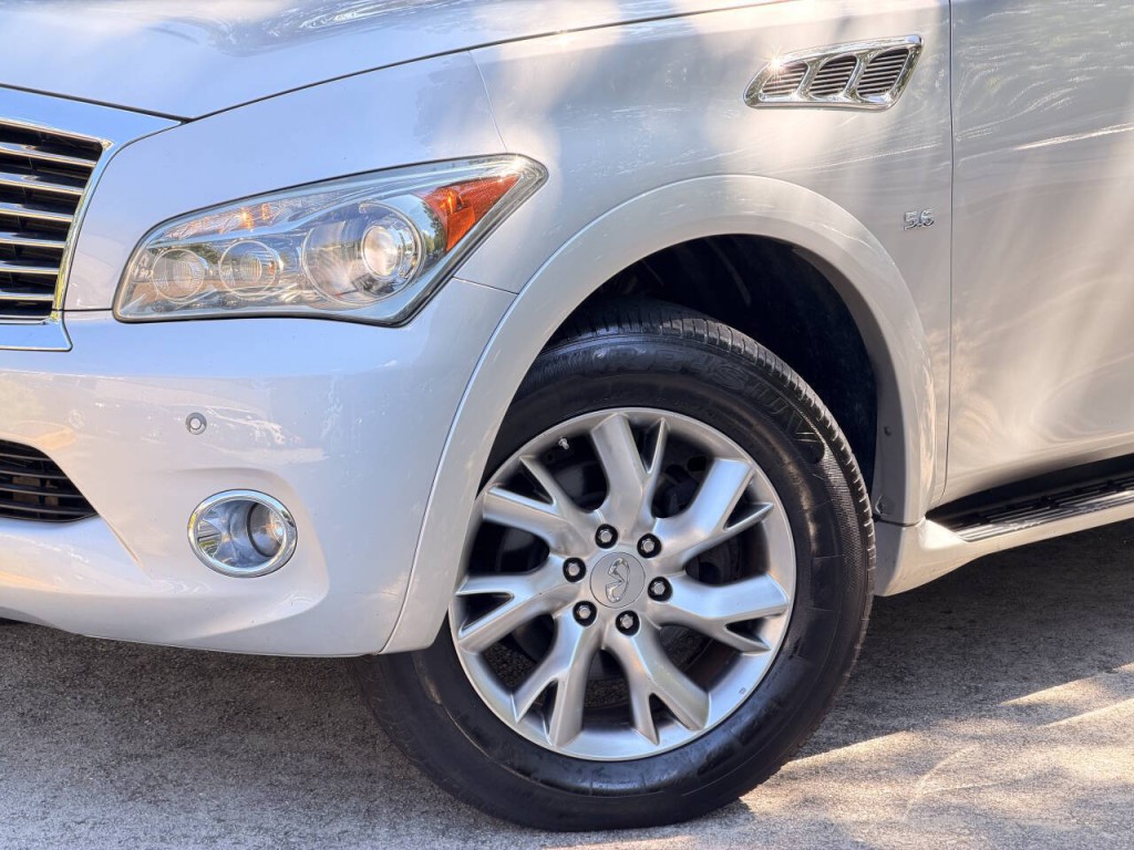 2014 INFINITI QX80 Image 5