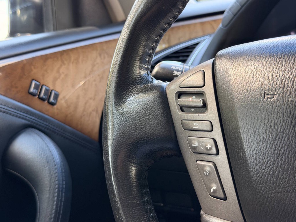 2014 INFINITI QX80 Image 33