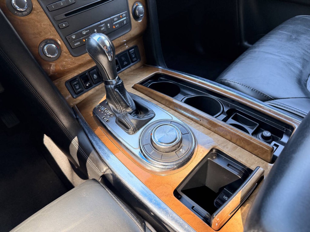 2014 INFINITI QX80 Image 41