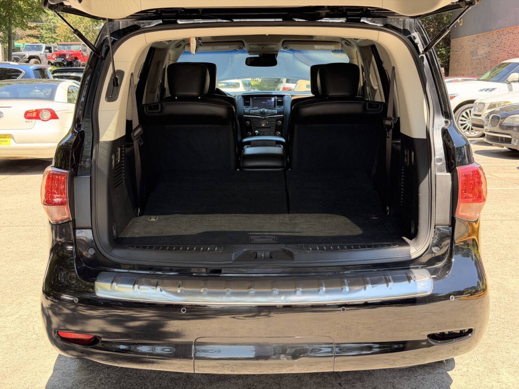 2017 INFINITI QX80 Image 7