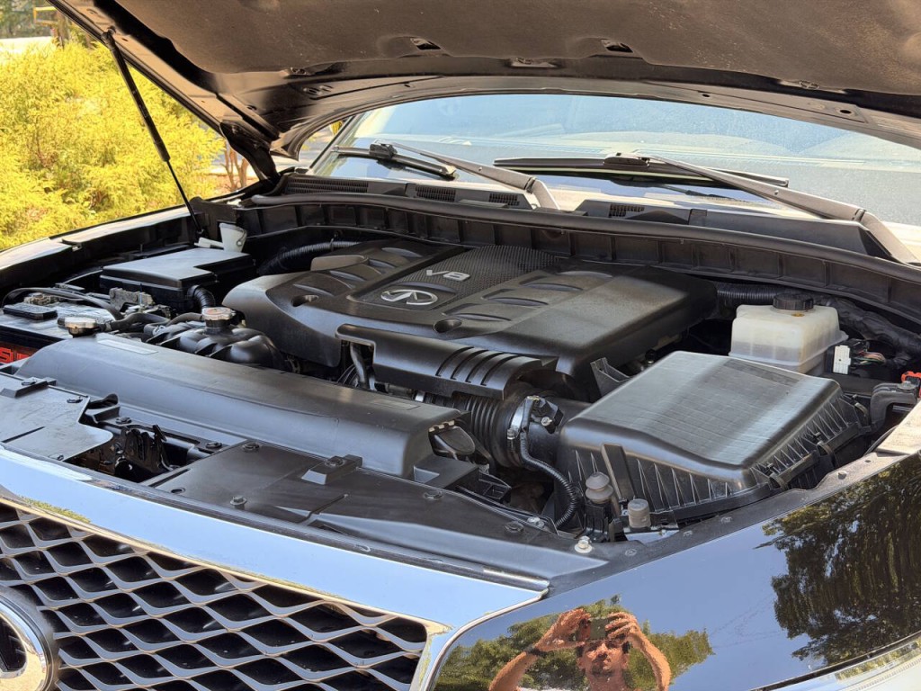 2017 INFINITI QX80 Image 12