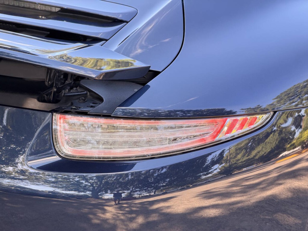 2014 Porsche 911 Image 9