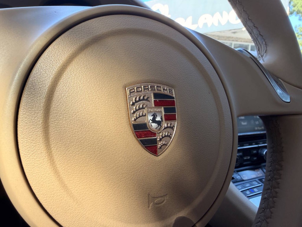 2014 Porsche 911 Image 43