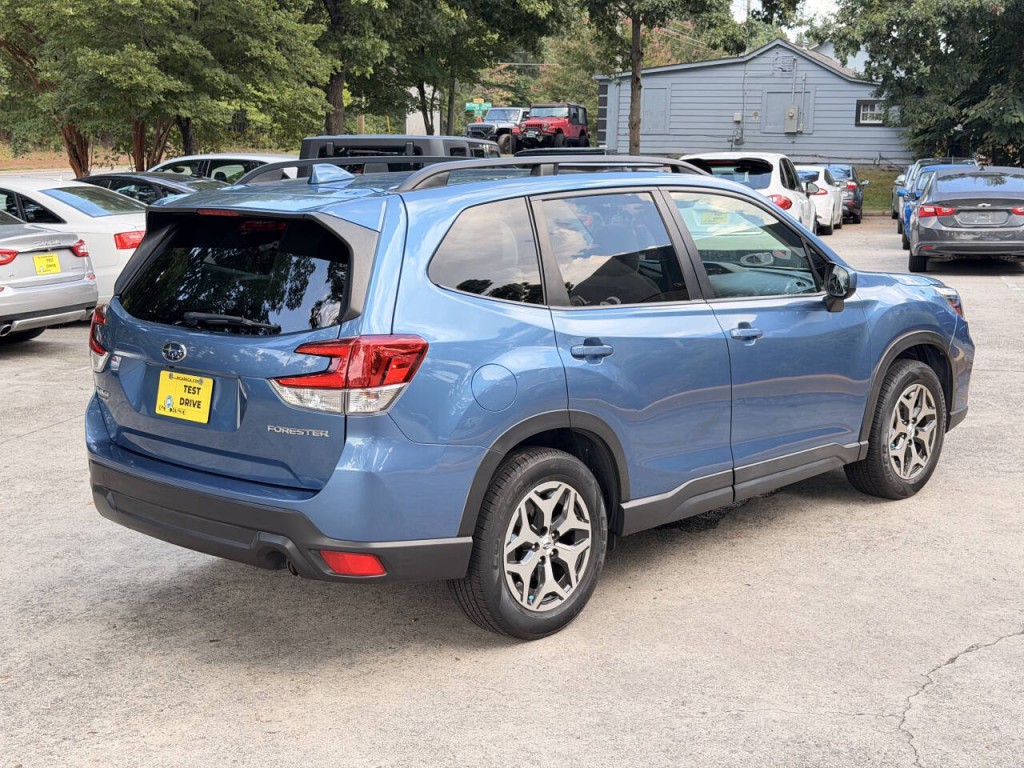 2020 Subaru Forester Image 2