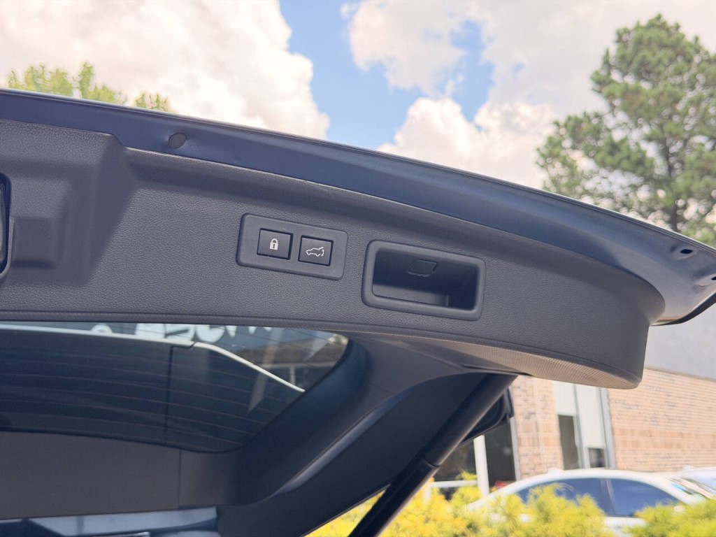 2020 Subaru Forester Image 13