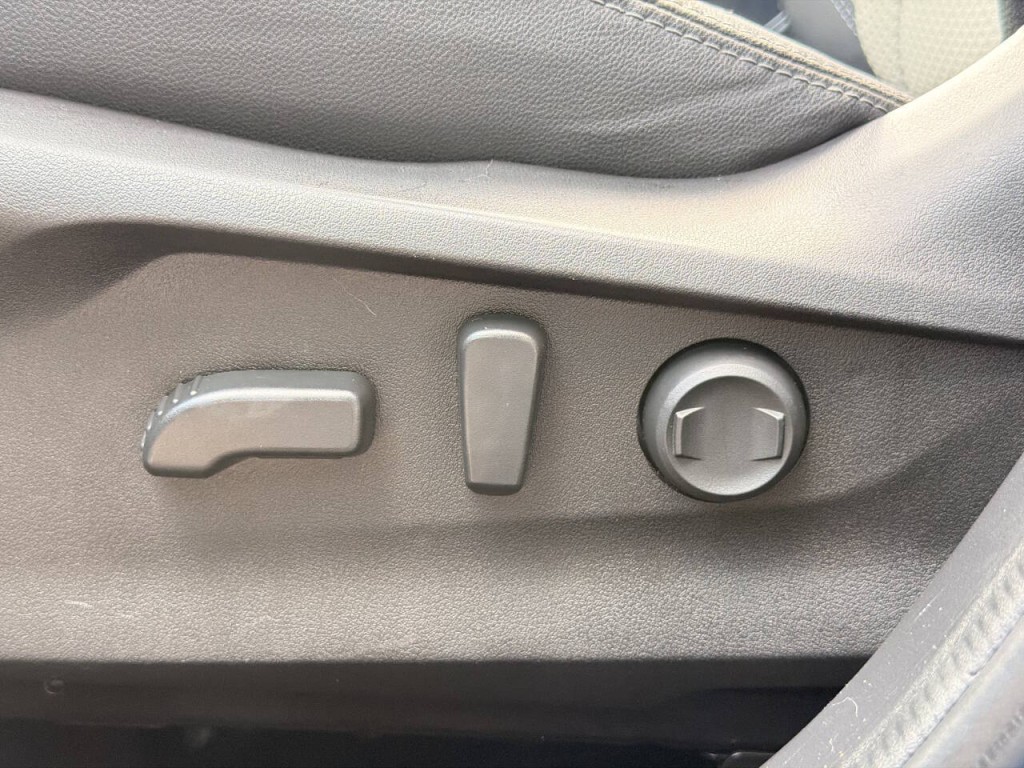2020 Subaru Forester Image 39