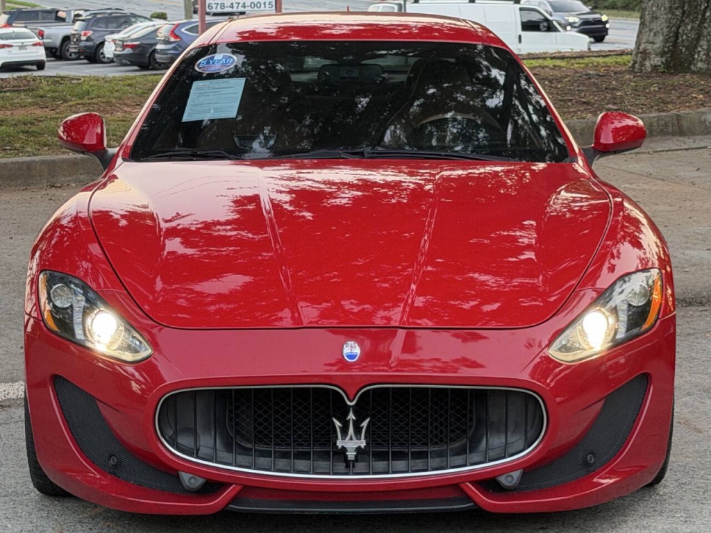 2015 Maserati GranTurismo Image 2