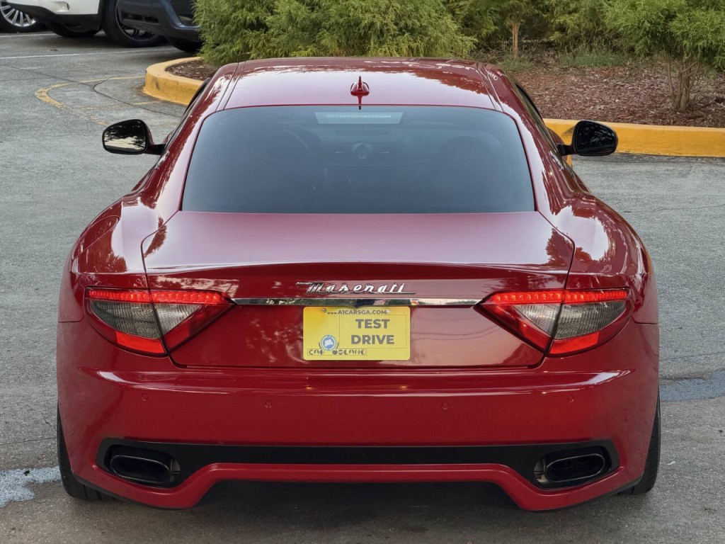 2015 Maserati GranTurismo Image 4
