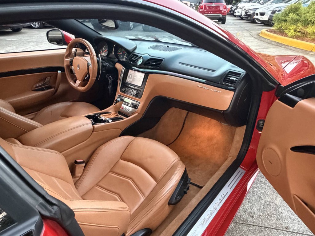 2015 Maserati GranTurismo Image 25