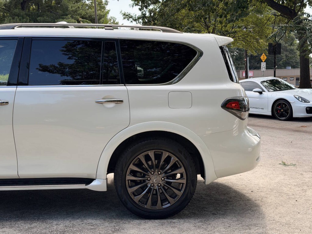 2015 INFINITI QX80 Image 5