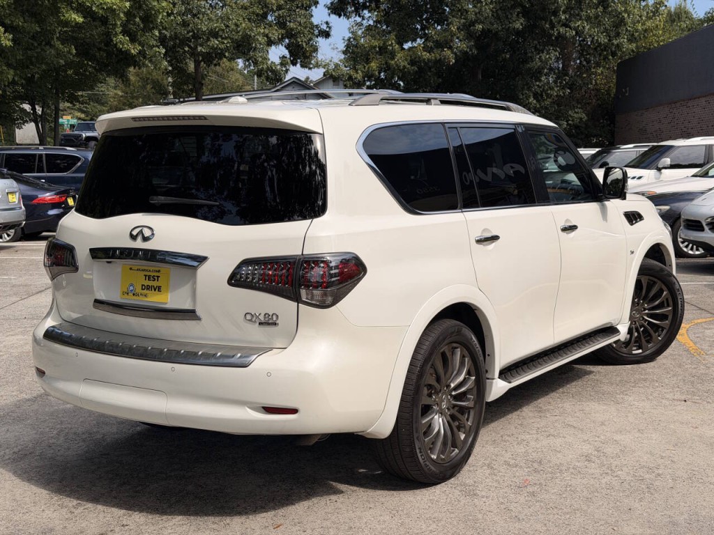 2015 INFINITI QX80 Image 12