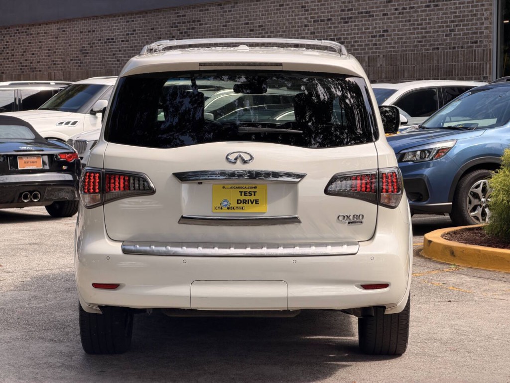 2015 INFINITI QX80 Image 13