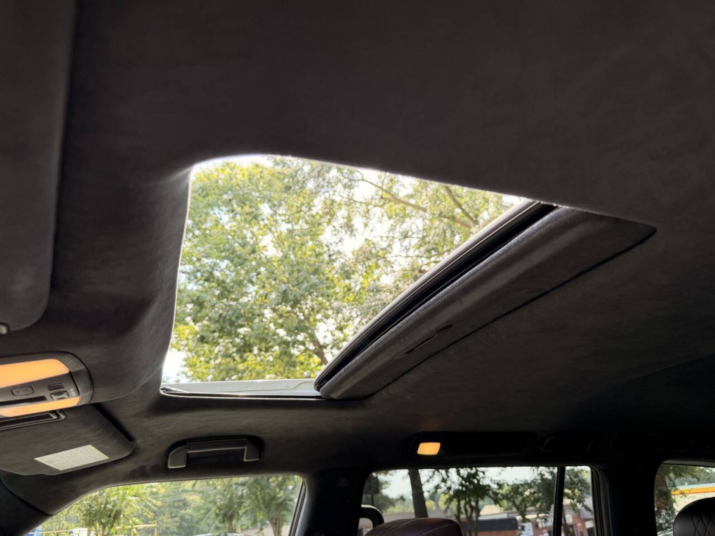 2015 INFINITI QX80 Image 18