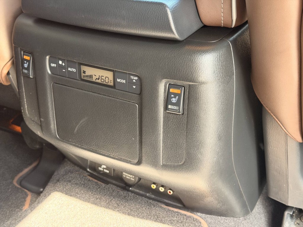 2015 INFINITI QX80 Image 29