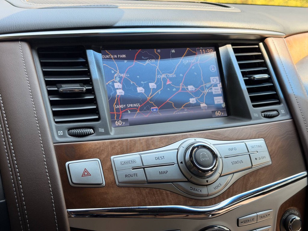 2015 INFINITI QX80 Image 43