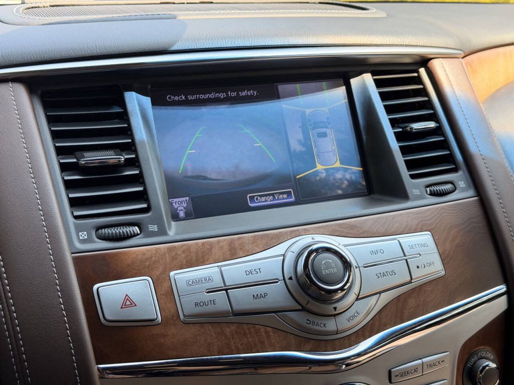 2015 INFINITI QX80 Image 44