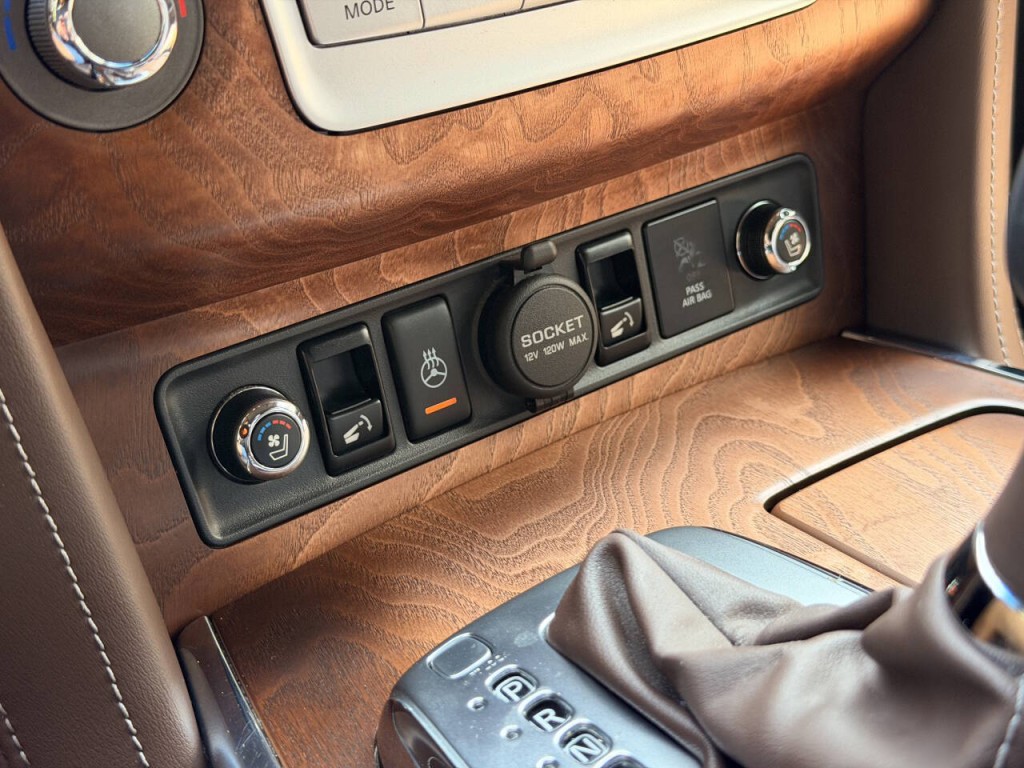 2015 INFINITI QX80 Image 46