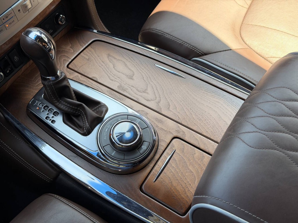2015 INFINITI QX80 Image 47