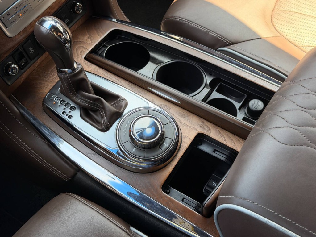 2015 INFINITI QX80 Image 48