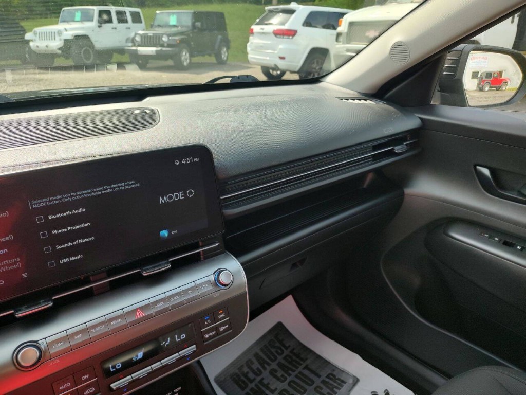 2024 Hyundai Kona Image 33