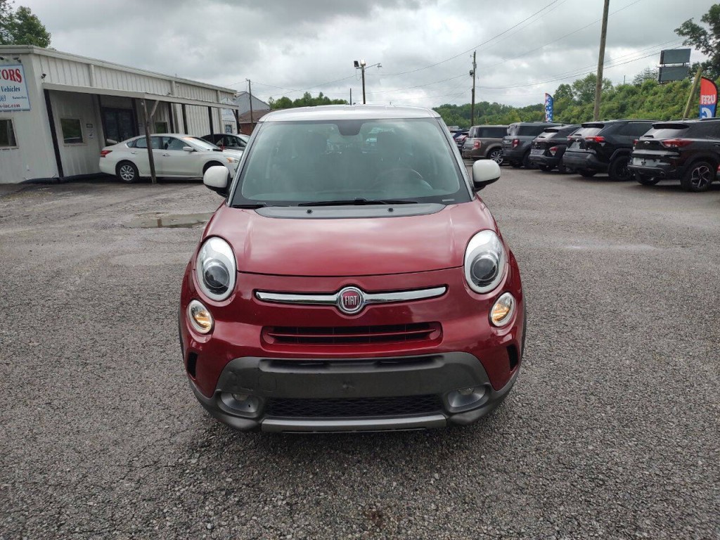 2016 FIAT 500L Image 3