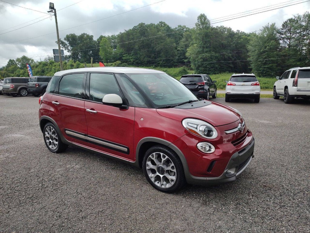 2016 FIAT 500L Image 4
