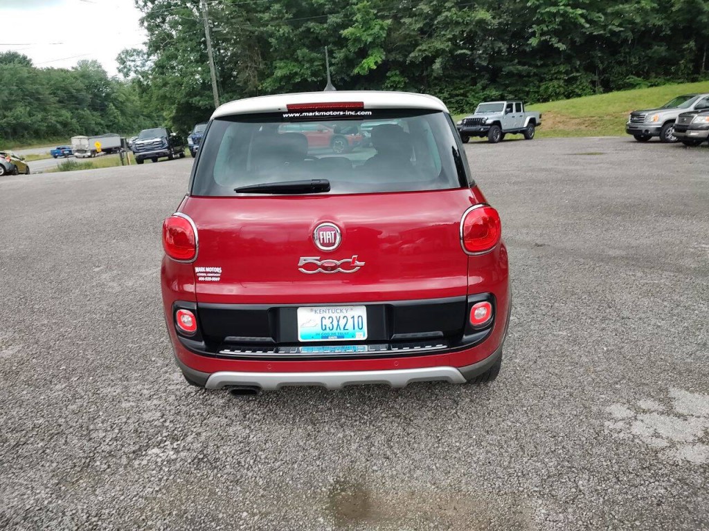 2016 FIAT 500L Image 7