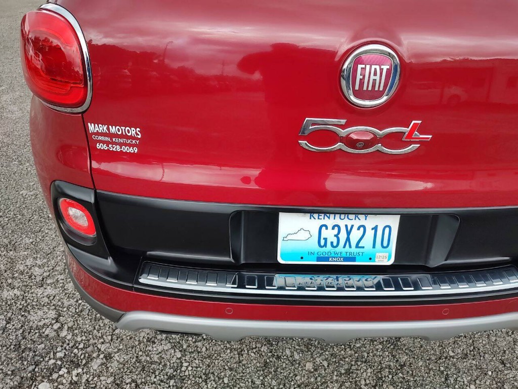 2016 FIAT 500L Image 15
