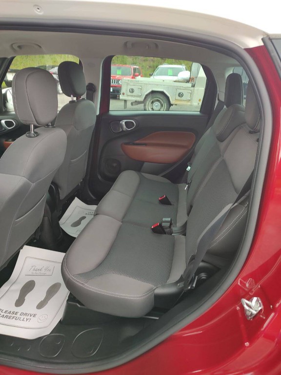 2016 FIAT 500L Image 26