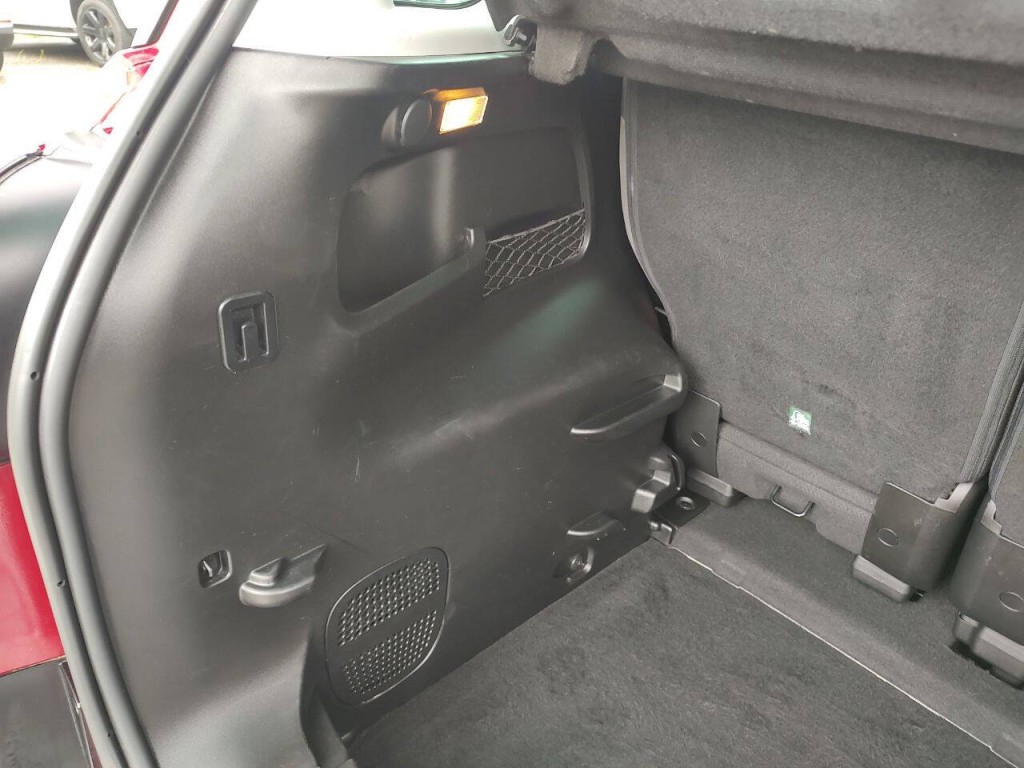 2016 FIAT 500L Image 29