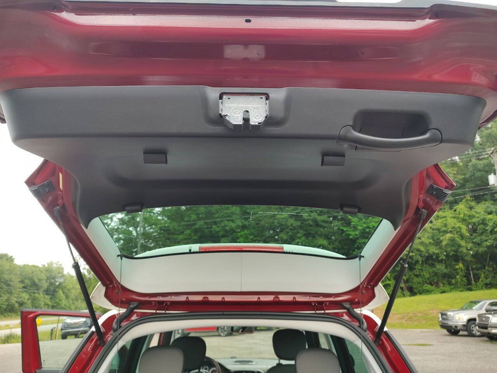 2016 FIAT 500L Image 31