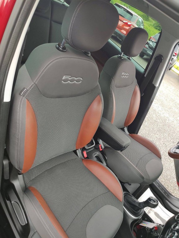 2016 FIAT 500L Image 34