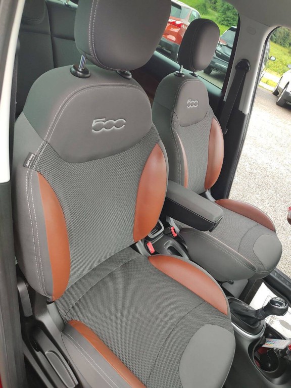 2016 FIAT 500L Image 35