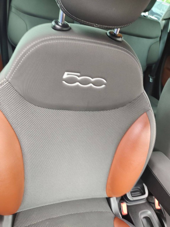 2016 FIAT 500L Image 36