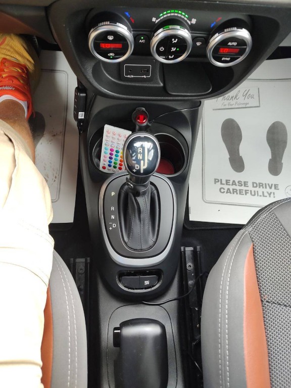 2016 FIAT 500L Image 43