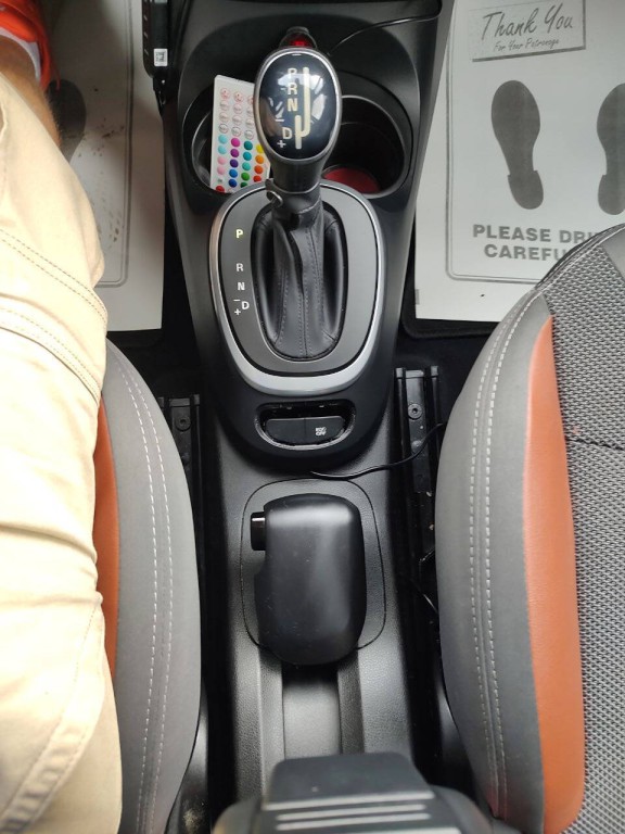 2016 FIAT 500L Image 44