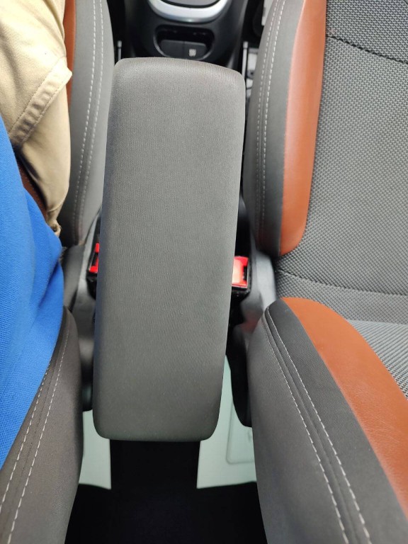 2016 FIAT 500L Image 45