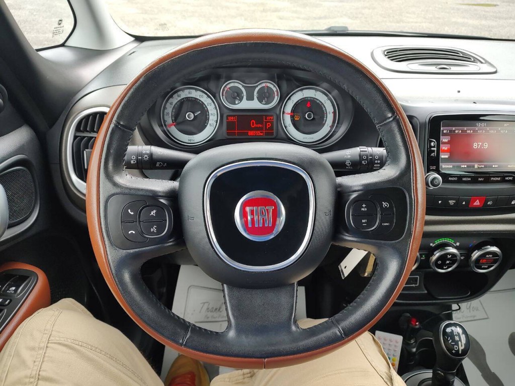 2016 FIAT 500L Image 47