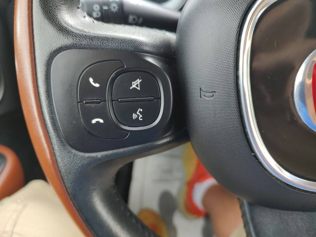 2016 FIAT 500L Image 48