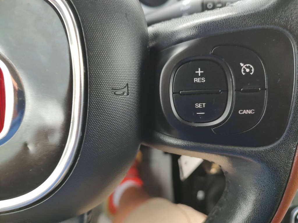 2016 FIAT 500L Image 49