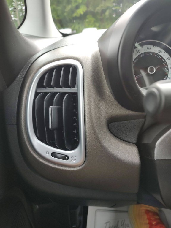 2016 FIAT 500L Image 53