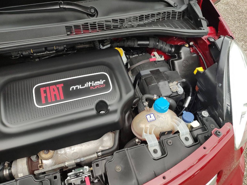 2016 FIAT 500L Image 55