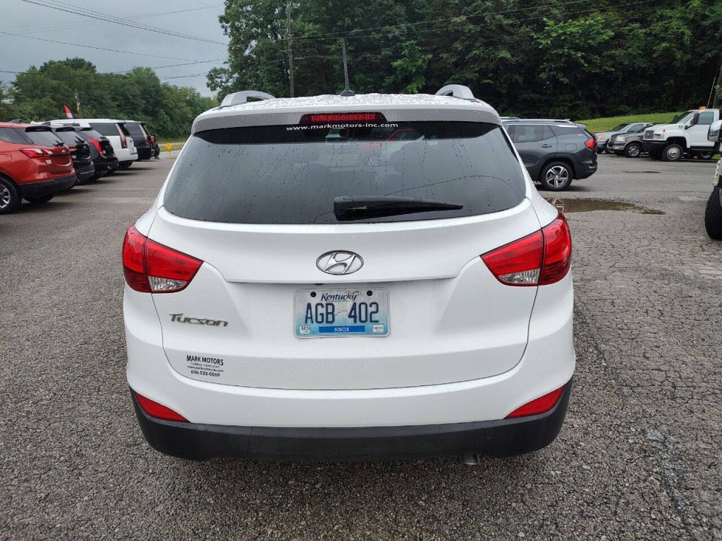 2015 Hyundai Tucson Image 8