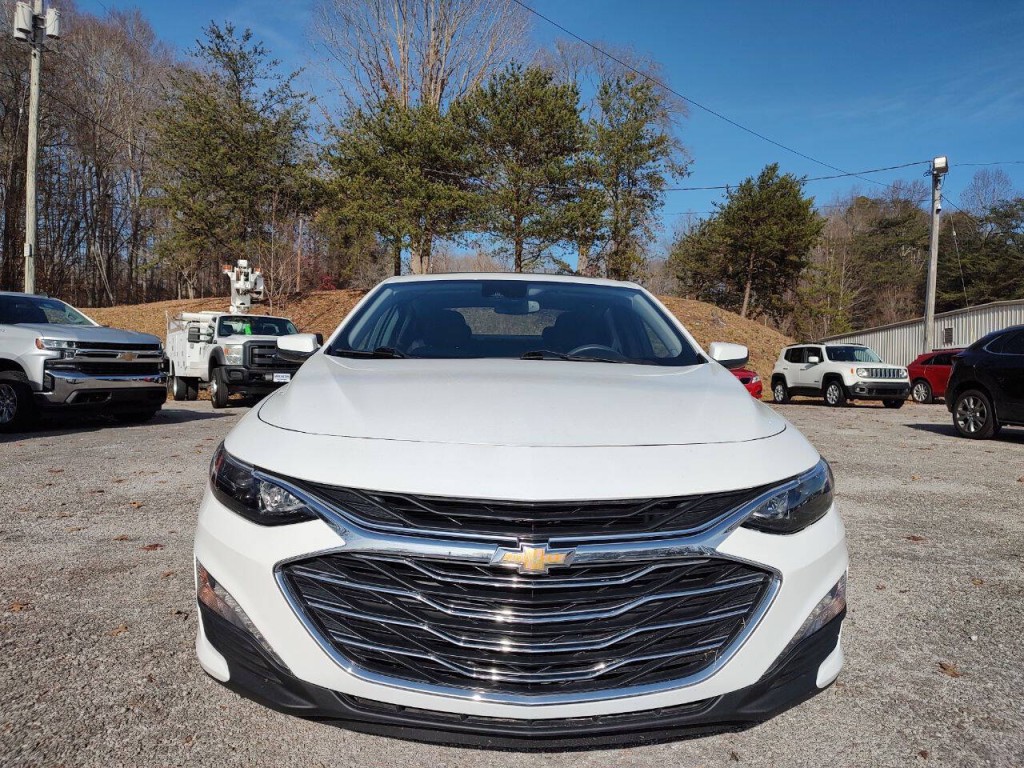2024 Chevrolet Malibu Image 3